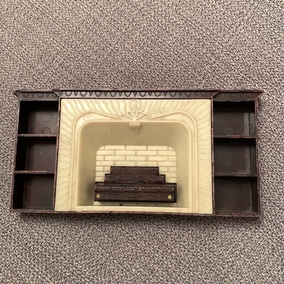Vintage Plasco Plastic Dollhouse Fireplace Toy with Bookshelves Made in USA - Picture 9 of 10